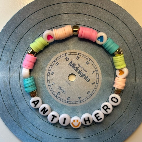 Custom Taylor Swift Friendship‎ bracelets - Picture 6 of 9